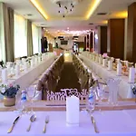 Rezident Otel